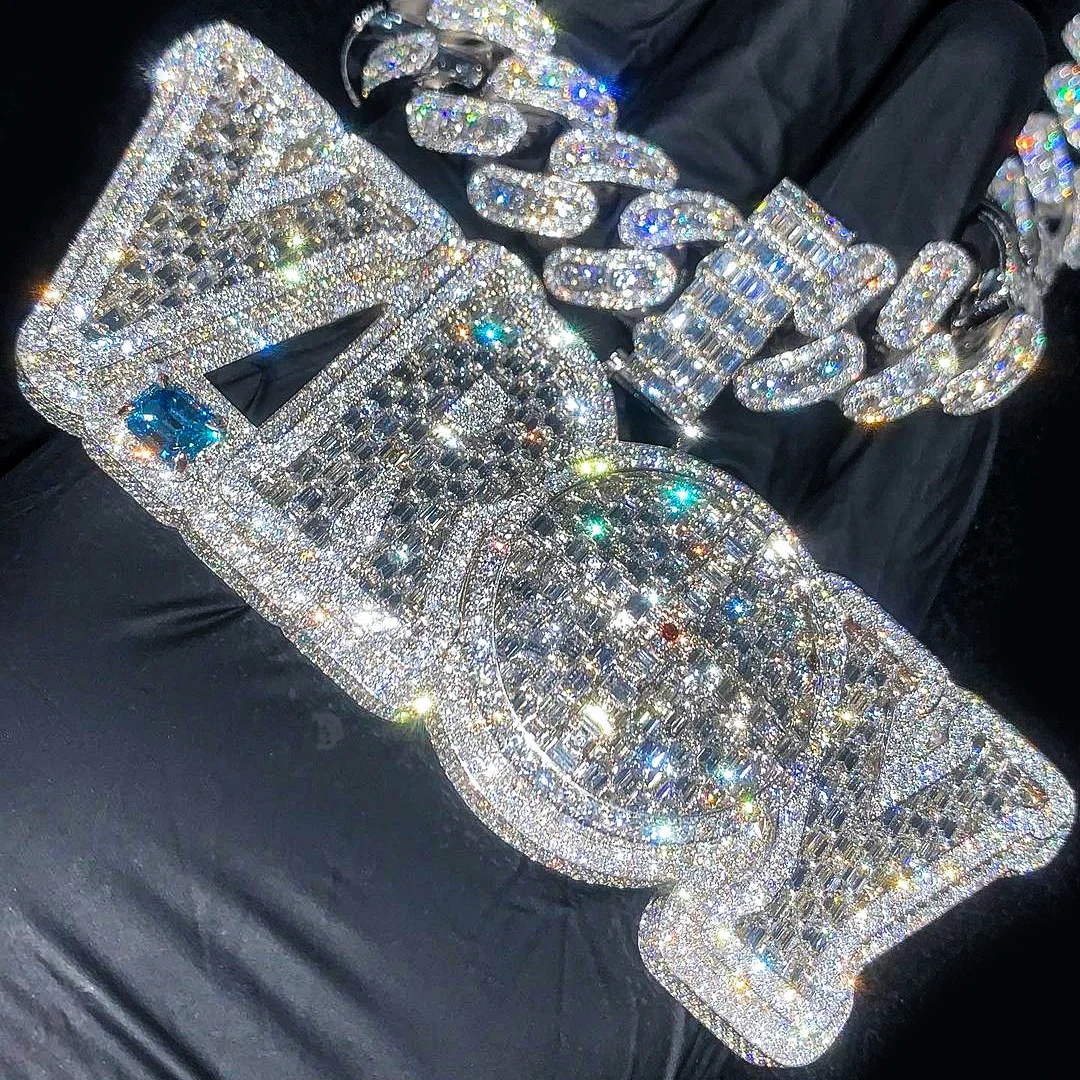 Fine Jewelry Hip Hop 18K Gold Iced Out Necklace Charms Pendant Custom Name Letter VVS Moissanite Diamond Baguette Men Pendant