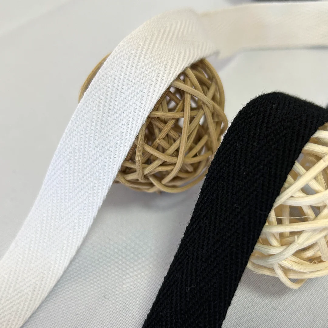 Wholesale Cotton Ribbon Eco-friendly Natural Cotton Twill Tape 1 Inch Bunting  Herringbone Ribbon Webbing Roll for Clothing