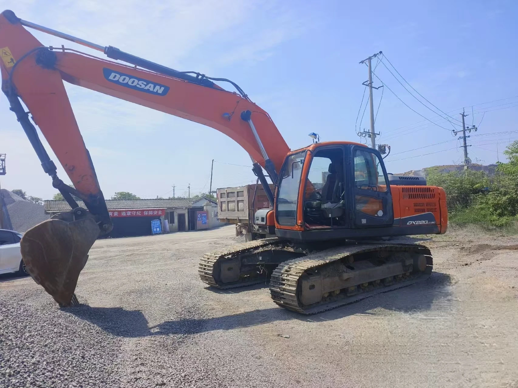 Дешевый Doosan DX220 Подержанные экскаваторы горячая Распродажа тракторная подъемная Землеройная техника инженерная строительная
