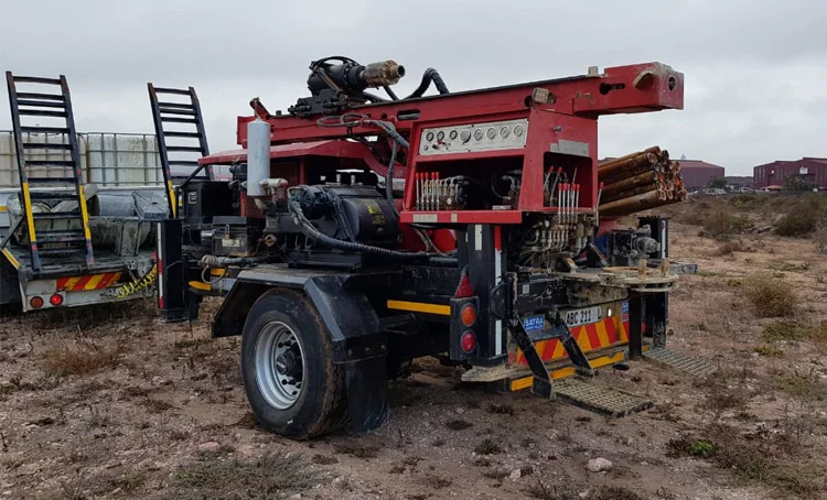 water well drilling rig.jpg