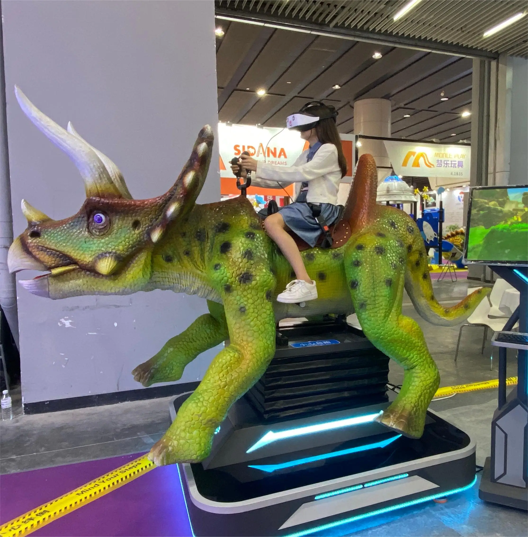 Zigong Manufacturer Electric animatronic animated model vr Dinosaur game machine for sale