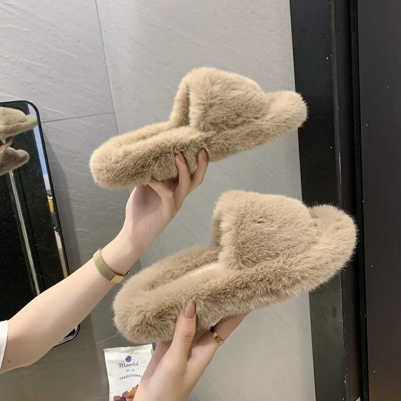 Moyo  Beauty Comfort Warm cotton Home Slides Increased Pure Color Peep-toe fluffy Slippers For Women Winter  Slippers  For Women