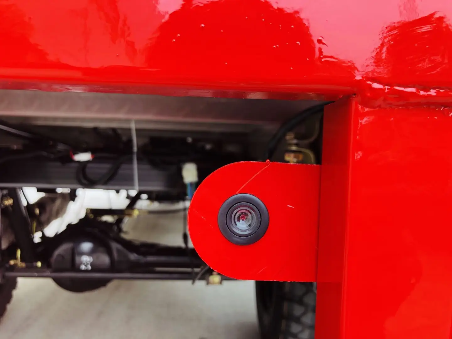 2021 New Type 250cc Water Cooling Closed Container Tricycle Closed Driver Motorized Cab Three Wheel Car for Cargo 2000mm*1350mm