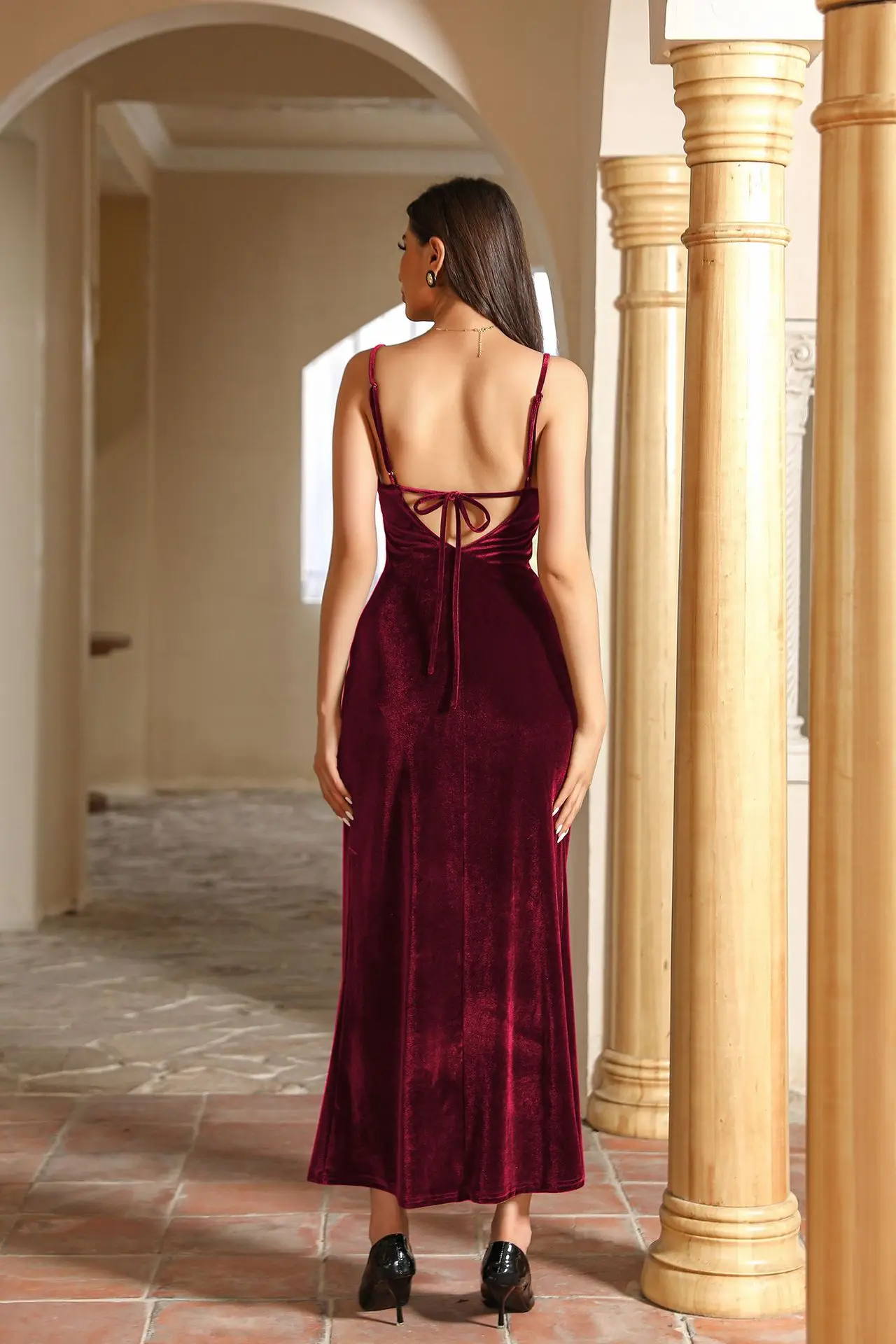 Liu Ming High Quality 2024 Fashion Sexy Women Sleeveless Backless Velvet Elegant Bodycon Club Party Evening Maxi Dresses