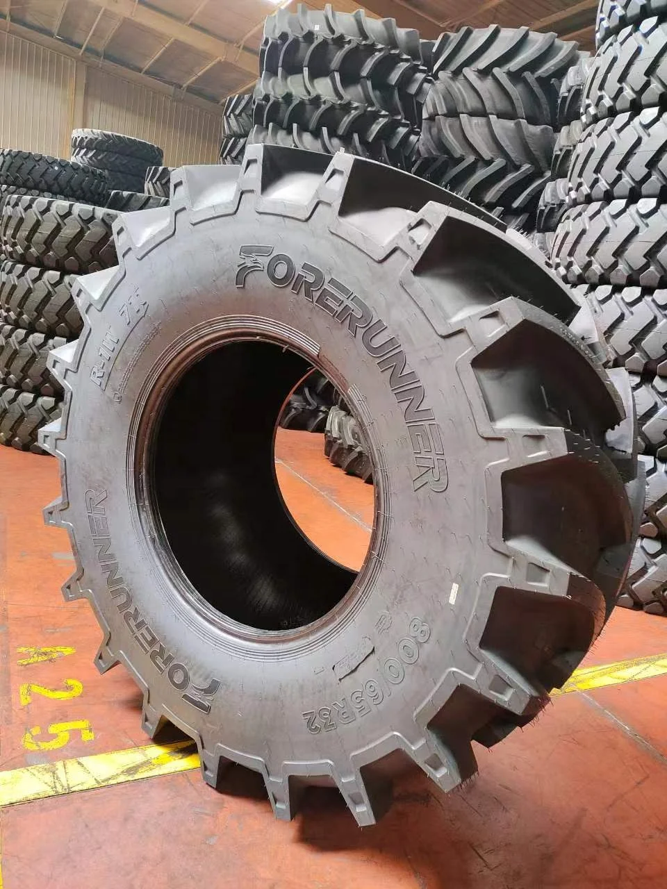 800/65R32 30.5LR32 R-1W 178 A8 TL manufacture wholesale new cheap durable Radial Agricultural tire farm harvester tractor tyre