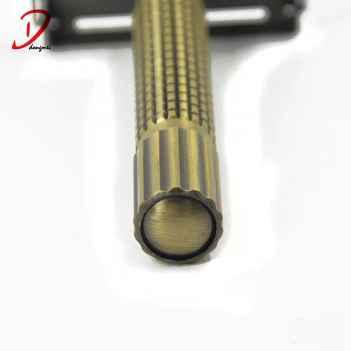 butterfly twist to open safety razor, double edge safety razor