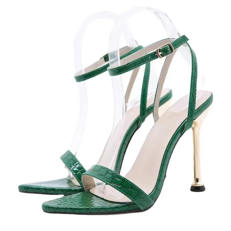 Ladies high-end designer shoes Affordable high heels Girls sweaters Banquet bags Designer boots Sandals Slippers