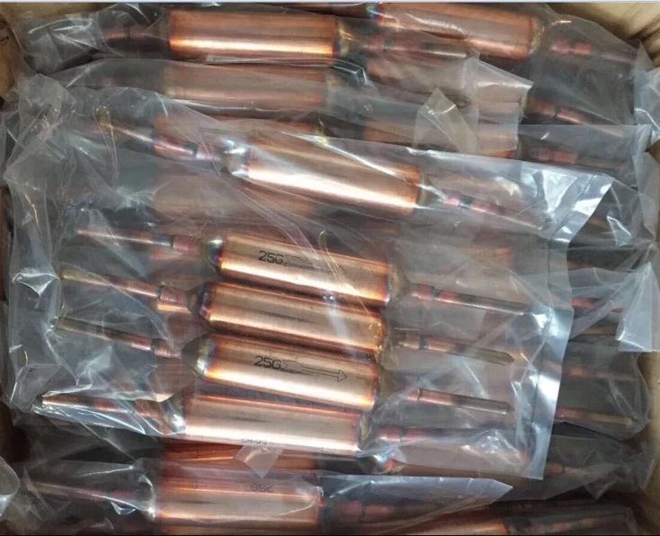FILTRO DESHIDRATADOR 10 15 20 25 GRS. COLILLAS Y VALVULA DE ACCESO  copper drier filter with whip