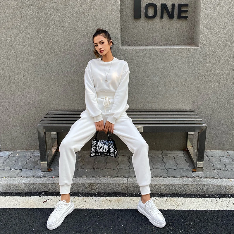 2022 Custom logo Wholesale for Women Crop Top Hoodie and Jogging Pants Set Crop Top and High Waist Pants