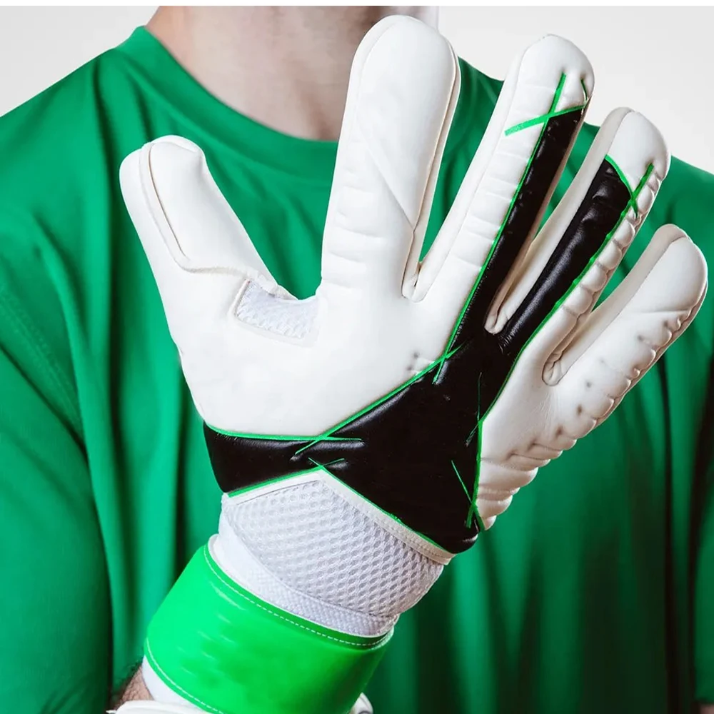 New latex Goalkeeper Gloves Palm Goal Keeper gloves 4mm Giga latex goalkeeper