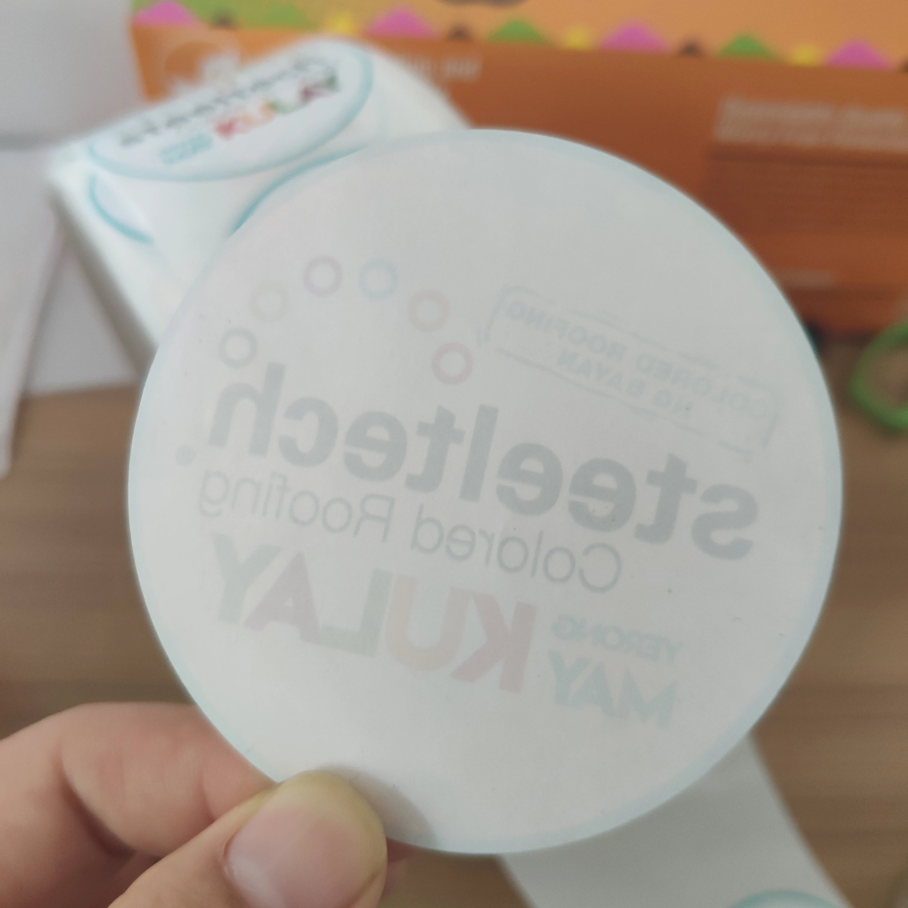 China manufacture cheap high quality round shape label /sticker