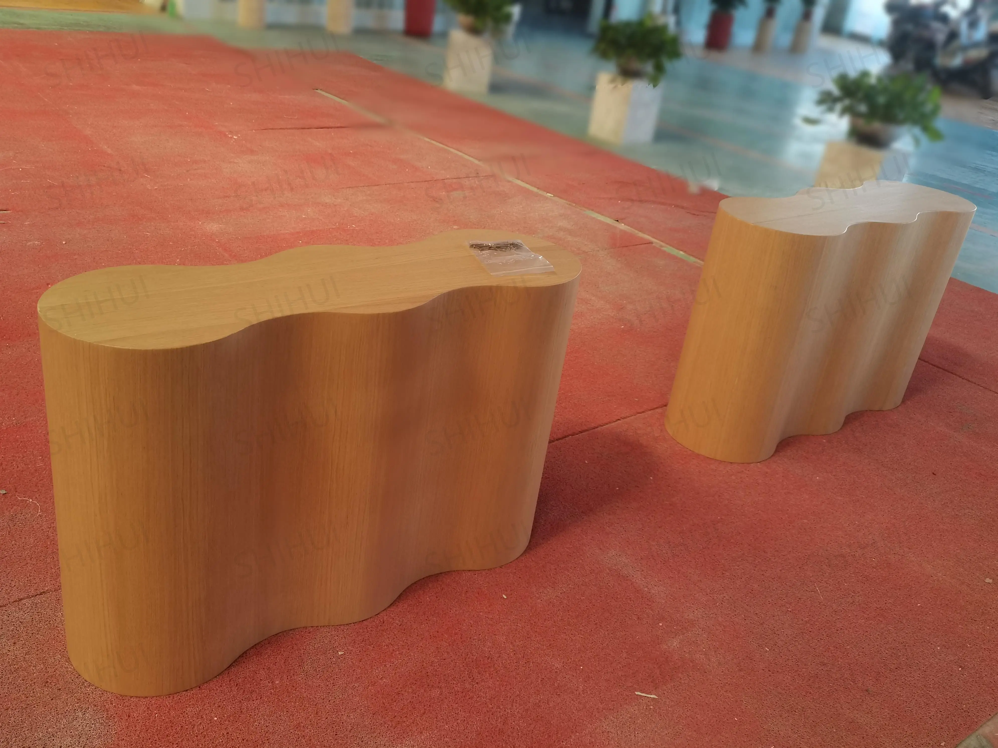 Прямоугольный бежевый обеденный стол из натурального камня 12