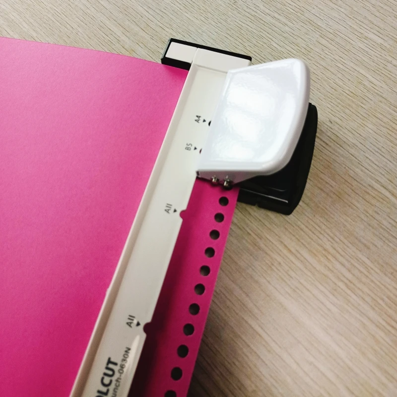 Red/Black/Blue More Ring Holes Punch Metal Manual 6 Holes Paper Punching Machine with Ruler For Family/School/Office