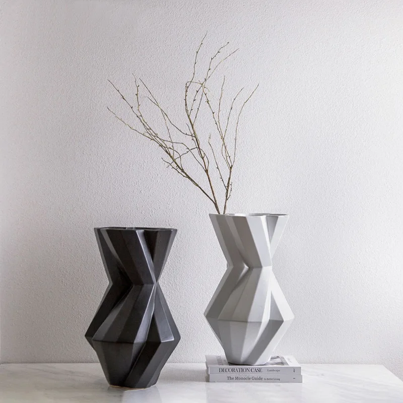 
Italian minimalist twist shape ceramic crafts vase furniture living room porch dry flower ware Hotel Club ornaments 