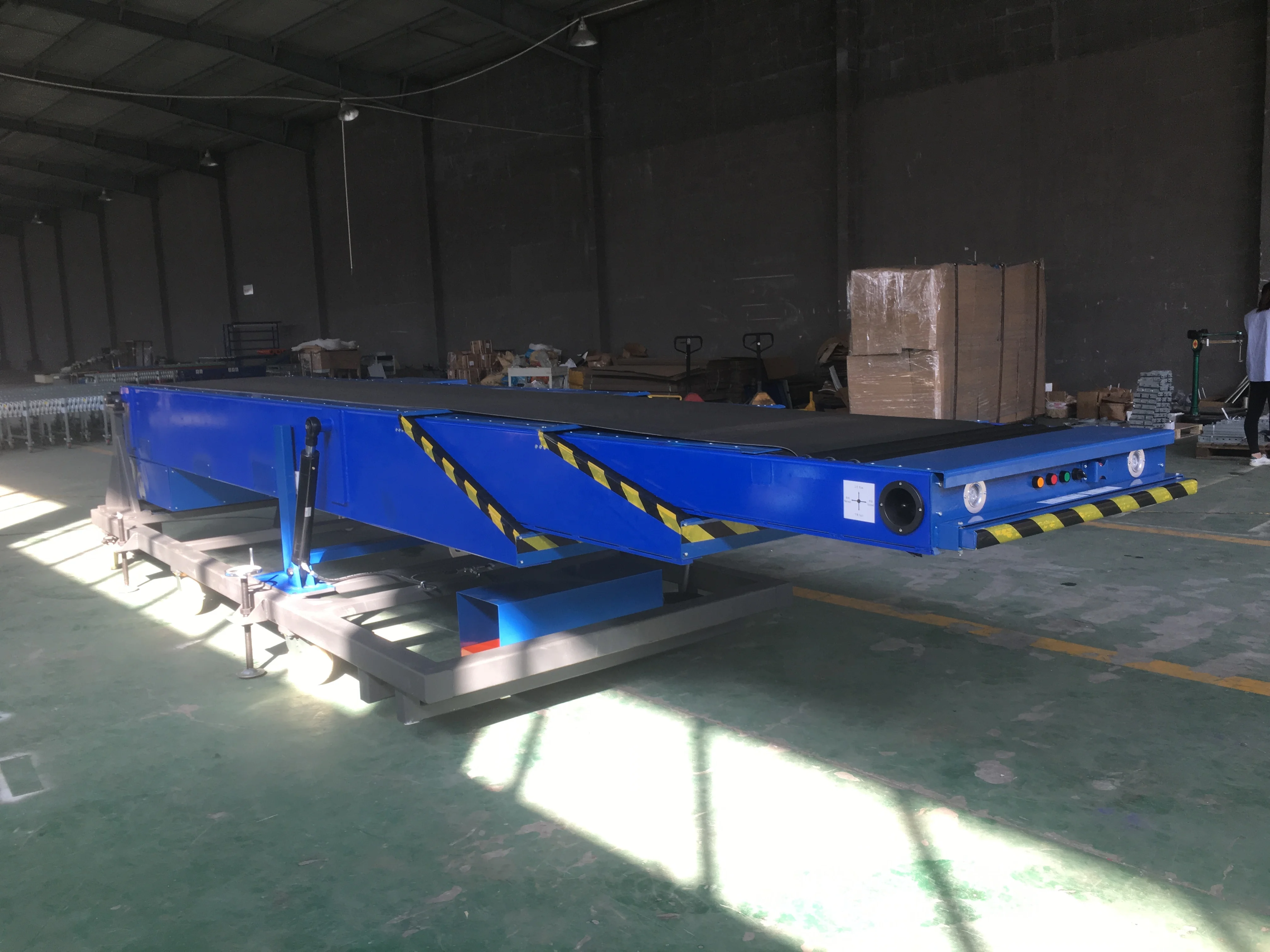 Telescopic belt conveyor loading&unloading conveyer used for truck 40FT