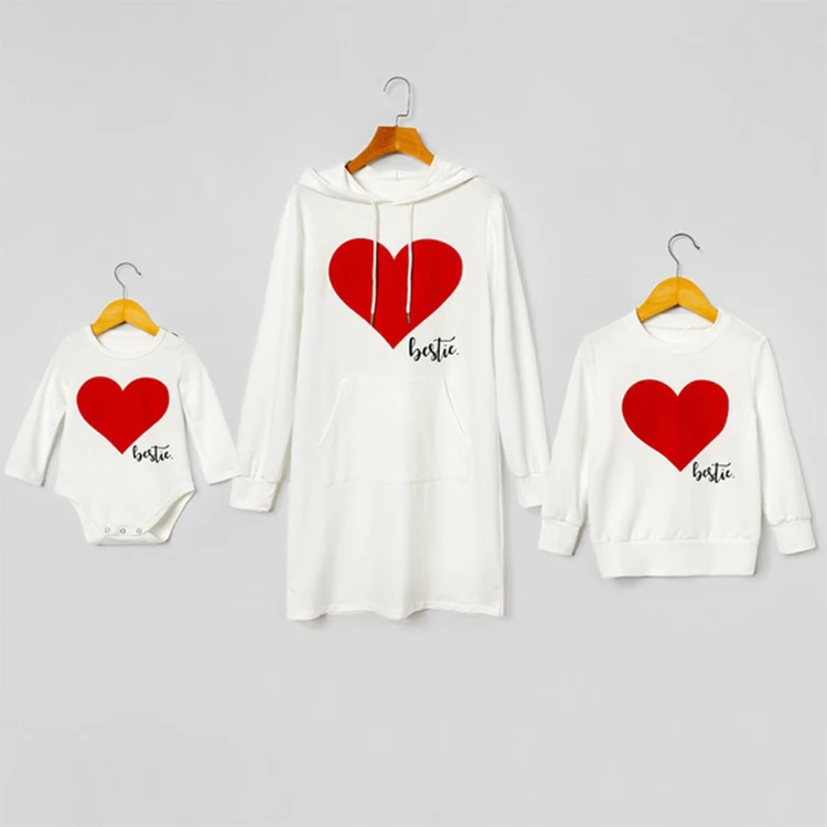 
2021 Fashion Designer 3-Piece Heart Hoodies Dress Mother And Daughter Matching Outfits Family Matching Clothes Set 