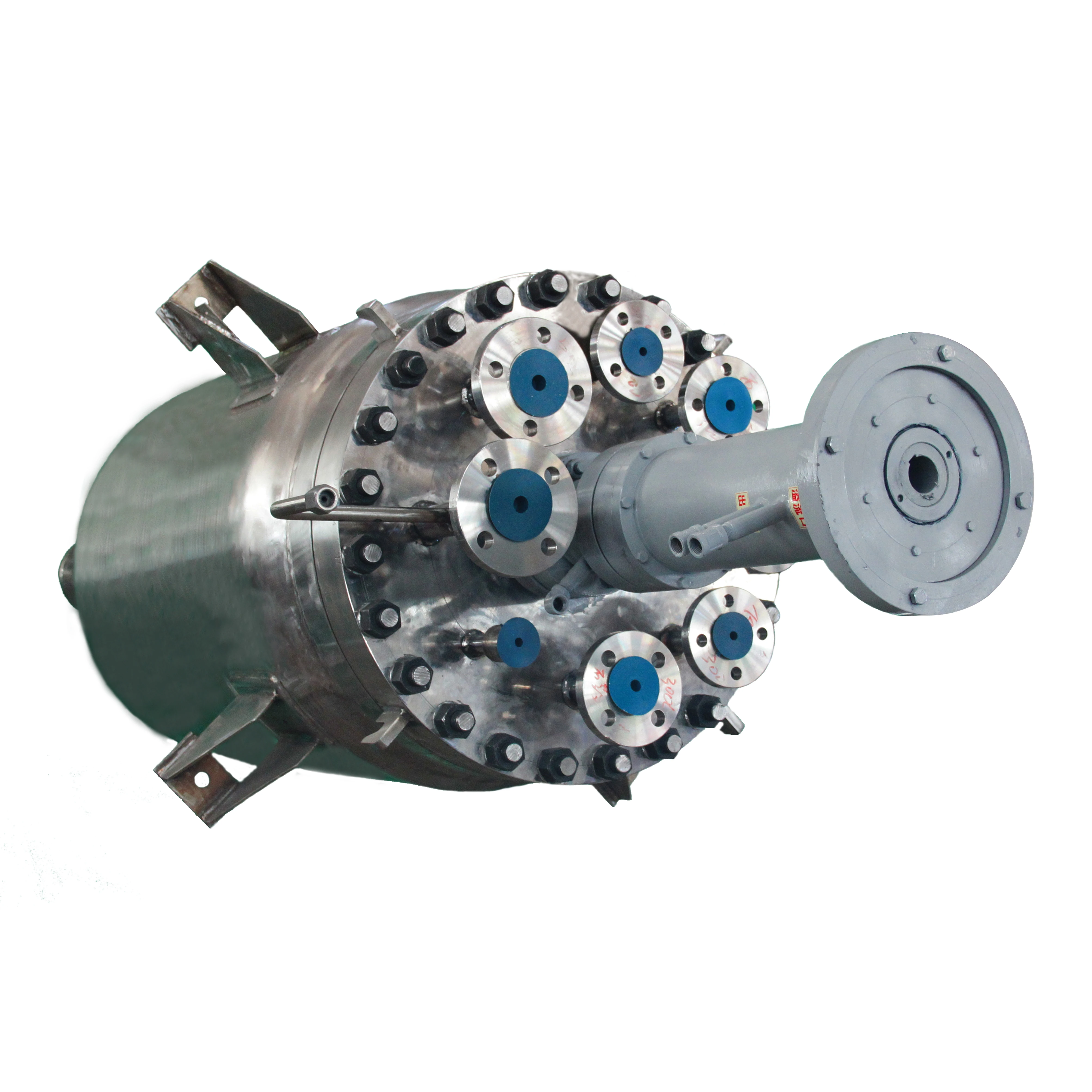 Alloy clad high pressure fluid catalytic reactor
