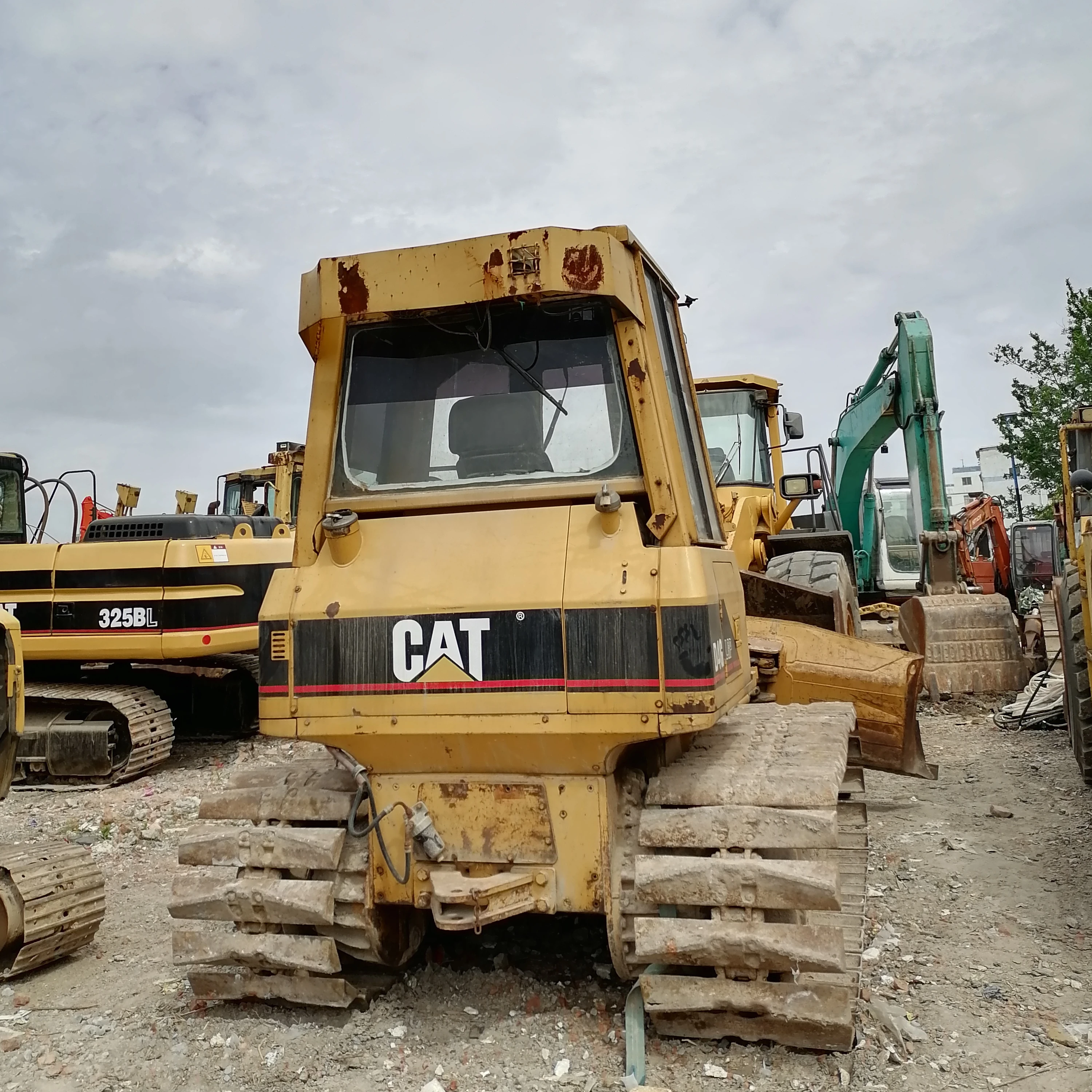 Б/у бульдозер cat d4g б/у небольшие мини-бульдозеры d4 d3 гусеничные ТРАКТОРЫ высокого качества и по низкой цене