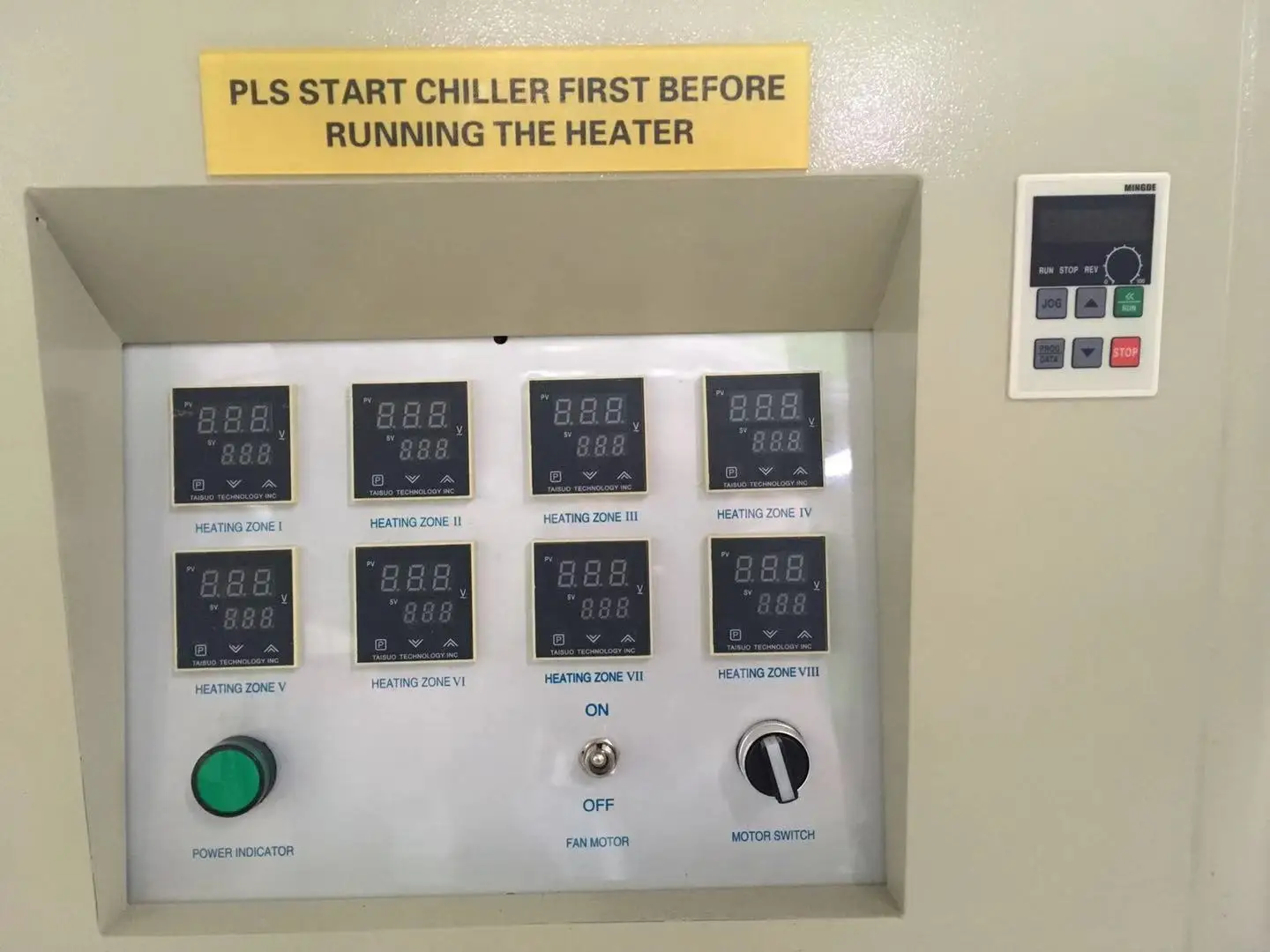 OGMS-4 semi-auto 4 cavity blowing machine with preform autoloader and bottle conveyor