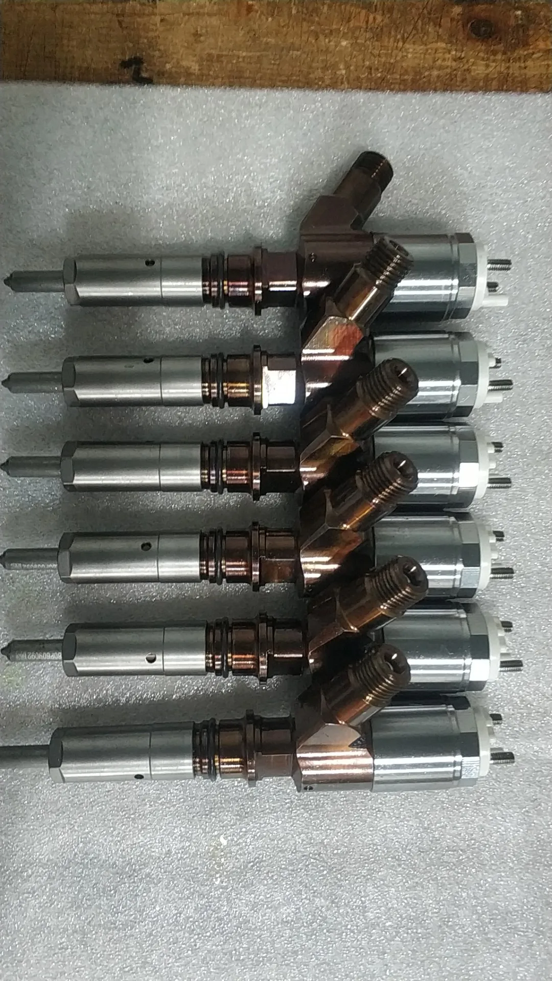 Genuine CAT 320D Excavator Fuel Injector 326-4700 3264700 Injector C6.4 For Caterpillar Excavator Engine Fuel Injector