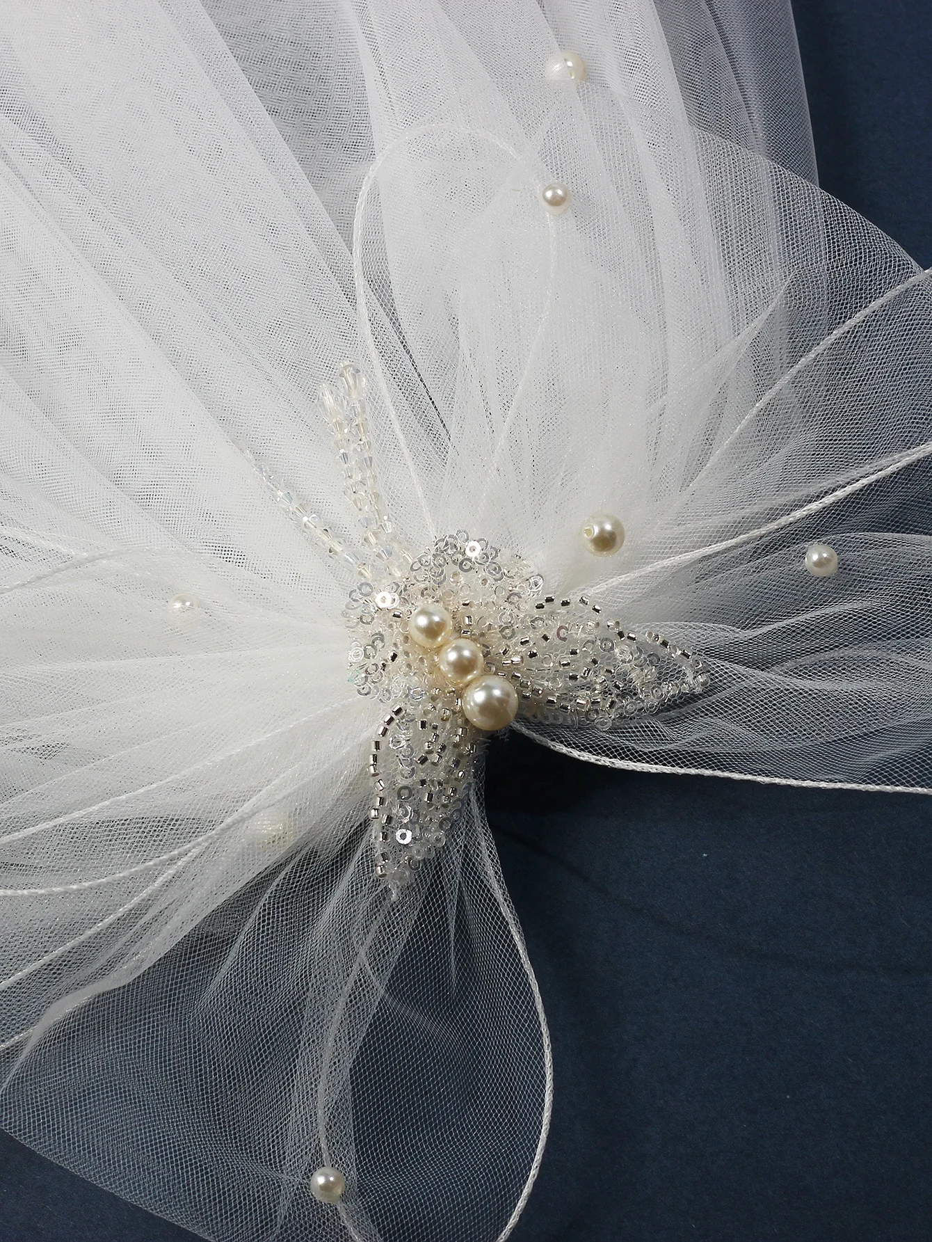 2022  Hot Style Wedding Veils Bridal Veil Wedding Accessories Romantic Pears Butterfly  Women Soft White Party Edge Layer