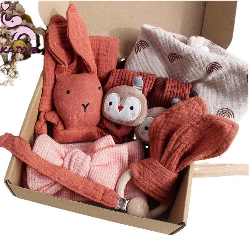 2024 New Arrival Newborn Bedding Set Baby Swaddle Gift Box with Shower Receiving Muslin and Bamboo Cotton Blanket