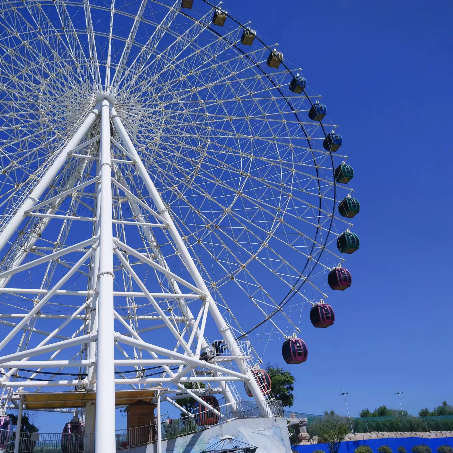 Amusement Park Equipments  Fairground Rides 65m  Ferris Wheel For Sale
