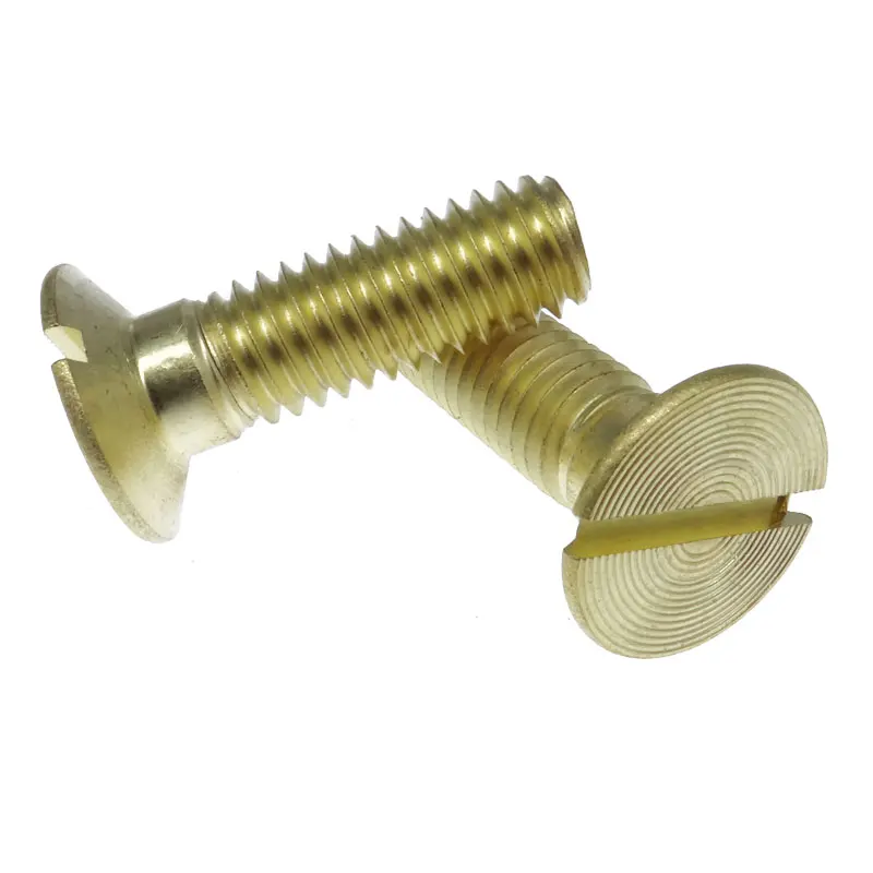 Латунный винт с прорезями