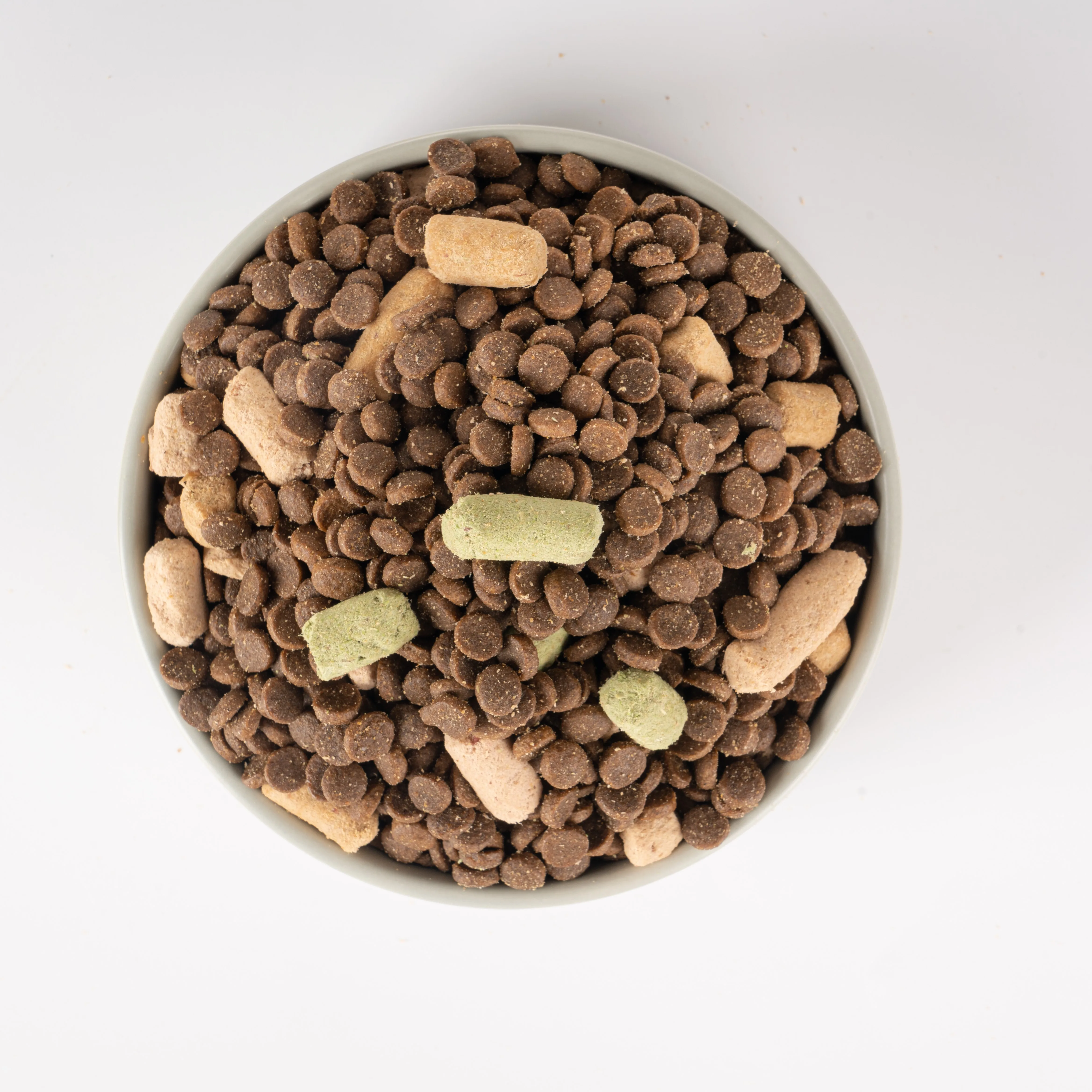 High-quality cat food improves the luster and vitality of fur and skin, and improves the immunity of cats