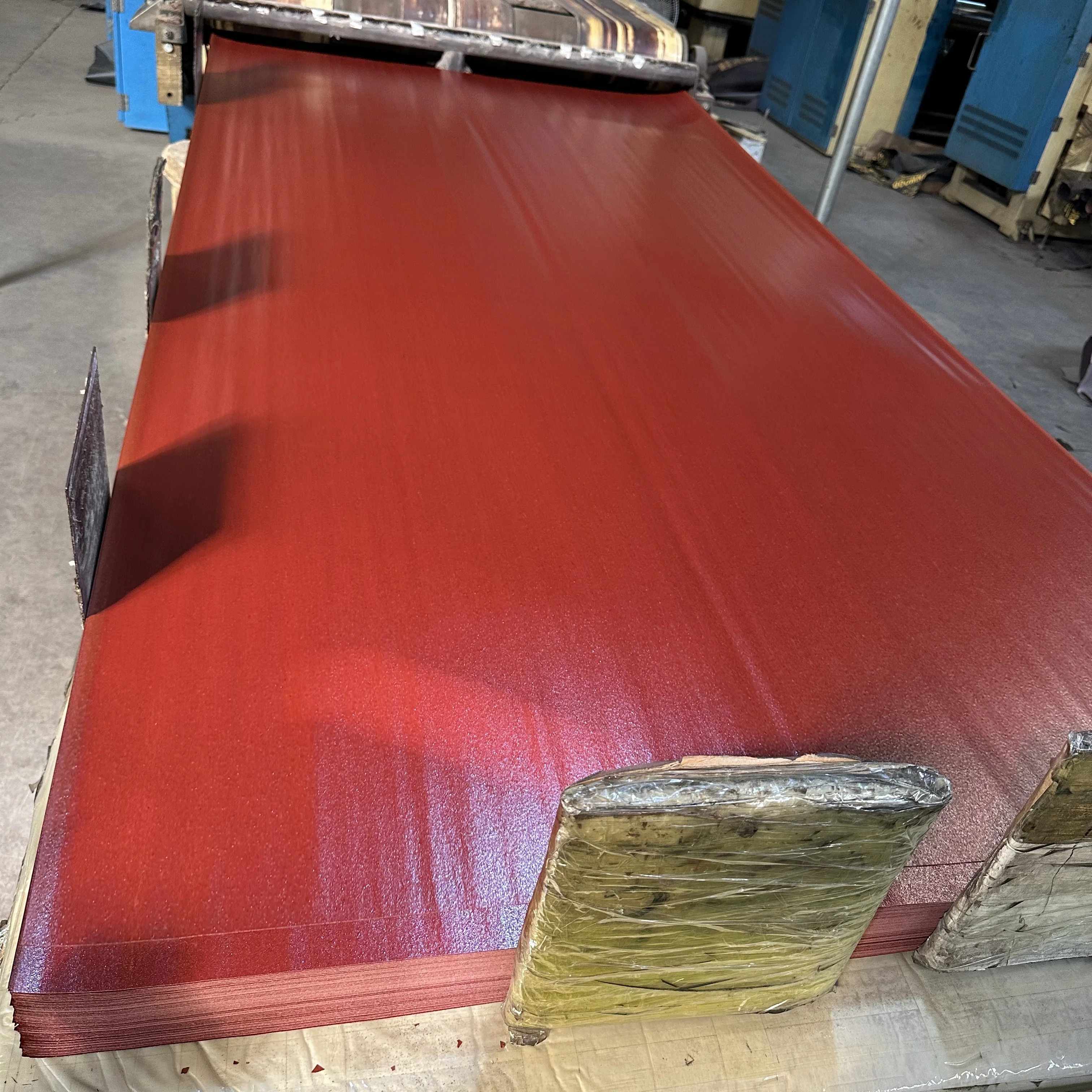 New Style  China Phenolic Film  Phenolic Resin Impregnated Film Paper Film Faced Plywood