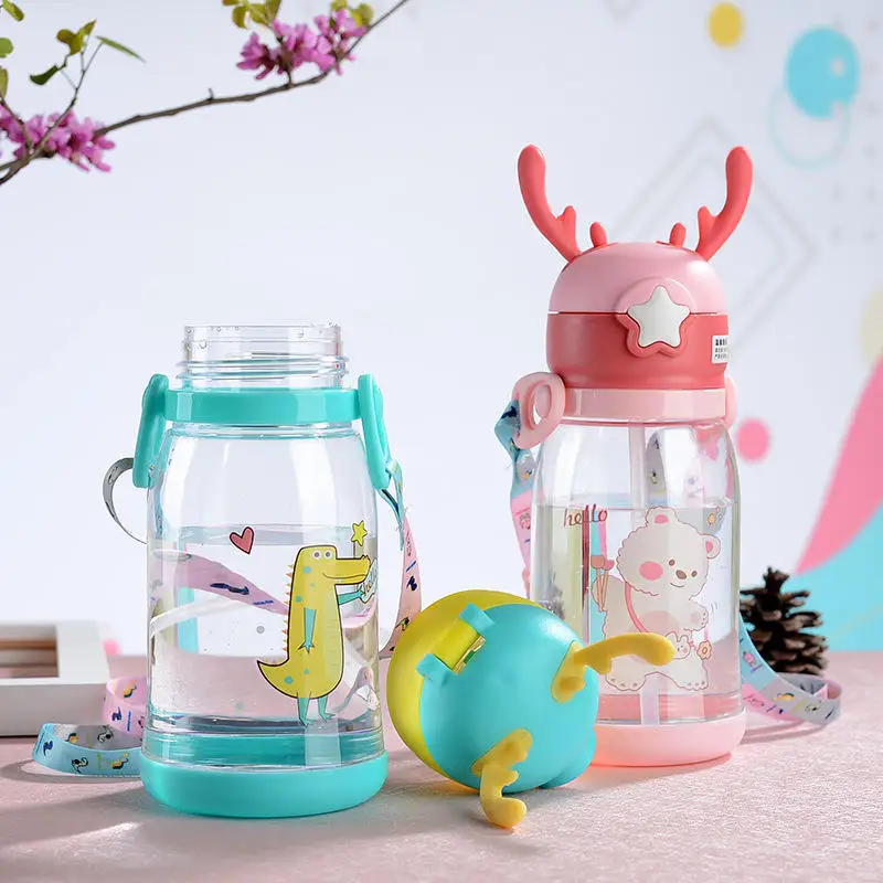 600 ml hot sale adorable animal pattern food grade plastic wear-resistant private kids drinking straw bottle