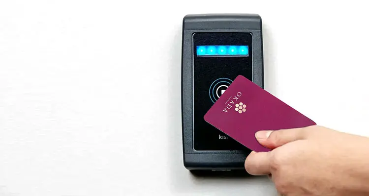 2022 Hot Selling 13.56MHz NFC Card Access Control RFID Key Card Hotel RFID Key Card Factory