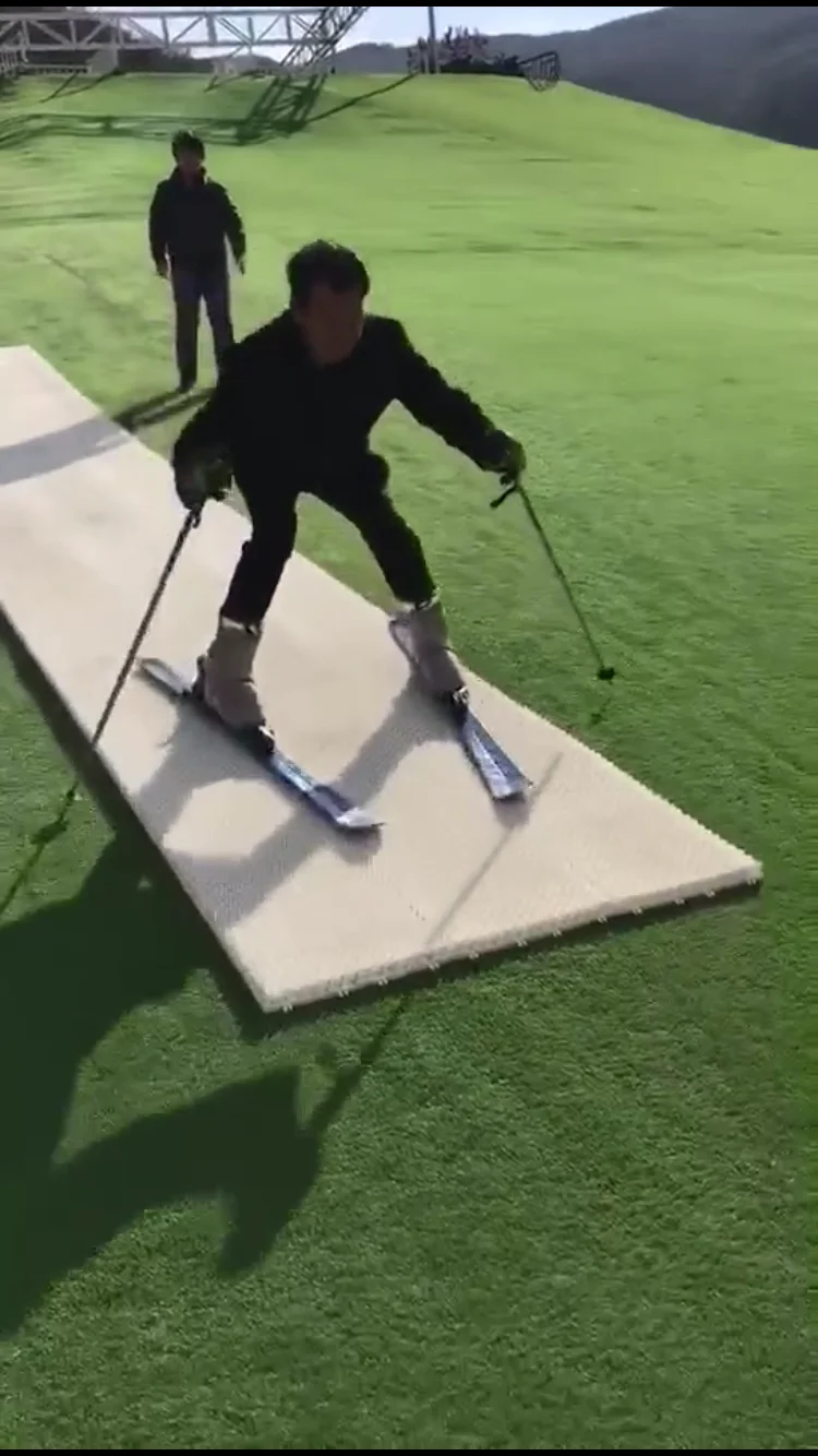 Wholesale White 80*20cm Plastic Artificial Non slip Dri Ski Slope Mat for Amusement
