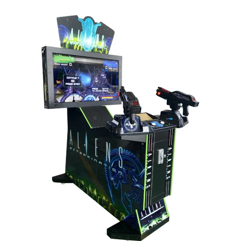 2 игрока с монетоприемным игровым автоматом