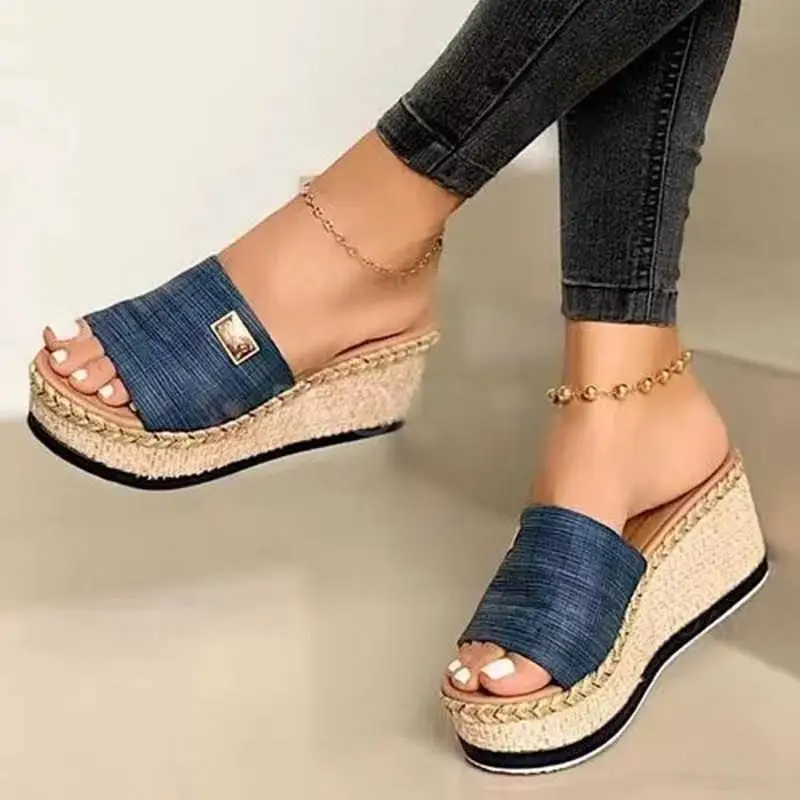 2022 large size platform heel thick sole women shoes Summer cross-border ladies high heel comfortable sandals slippers