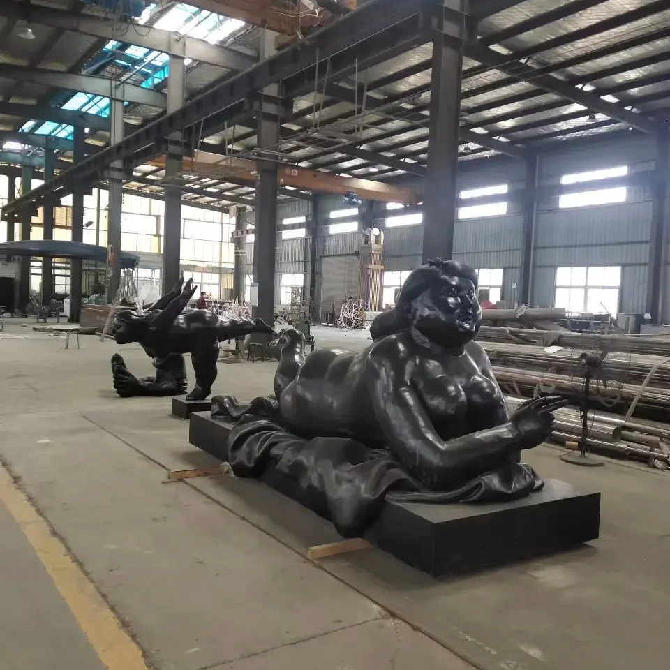 Customized Fernando Bote art figure life size statue landscape display urban public exhibition artwork bronze fat human statue