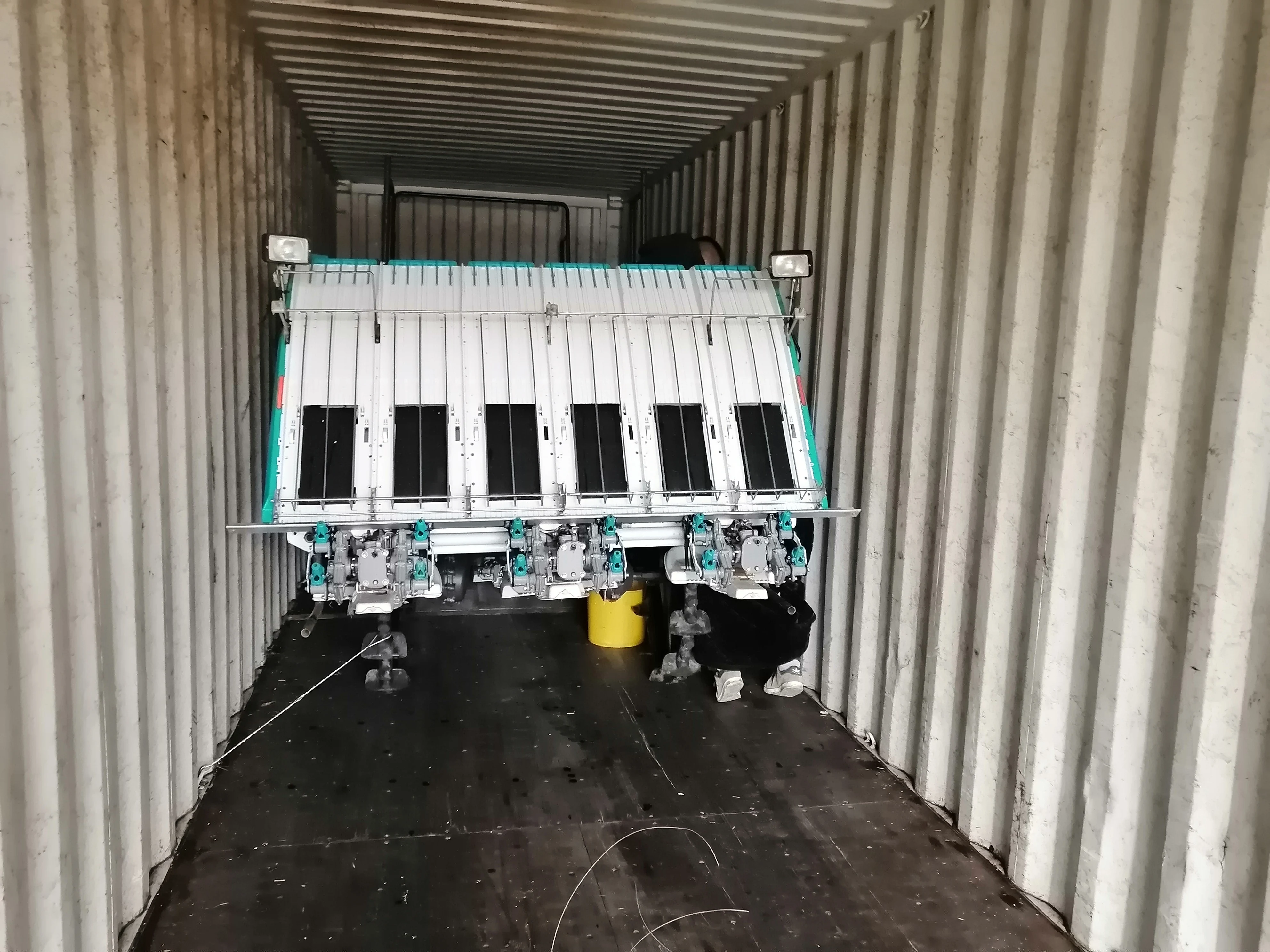 4 rows 6 rows rice transplanter/rice planting machine and prices