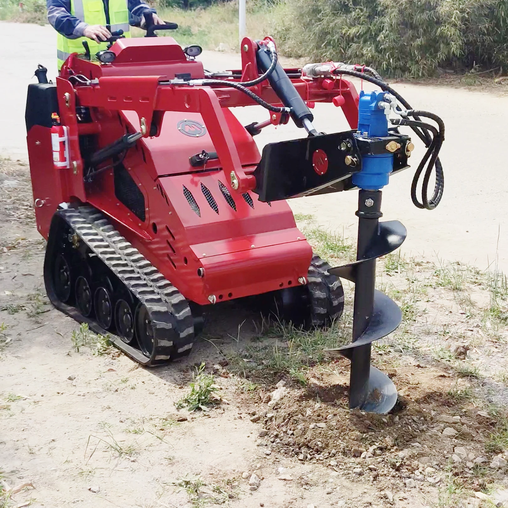 New arrival top ranked Walk along diesel engine power 35hp mini tracked skid steer loader with auger attachments