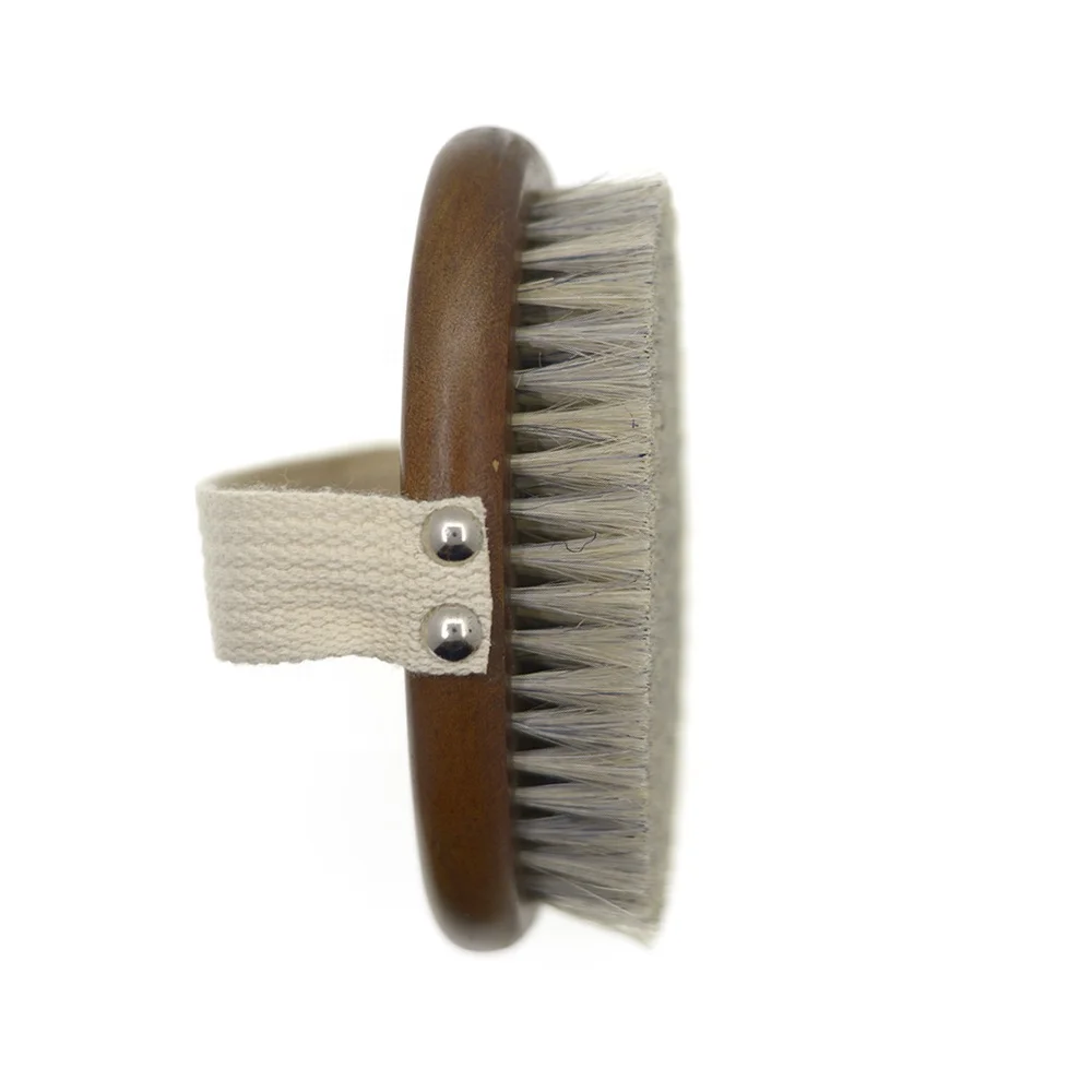 Роскошная щетка для сухого тела из коричневого дерева с натуральной сизальной щетиной