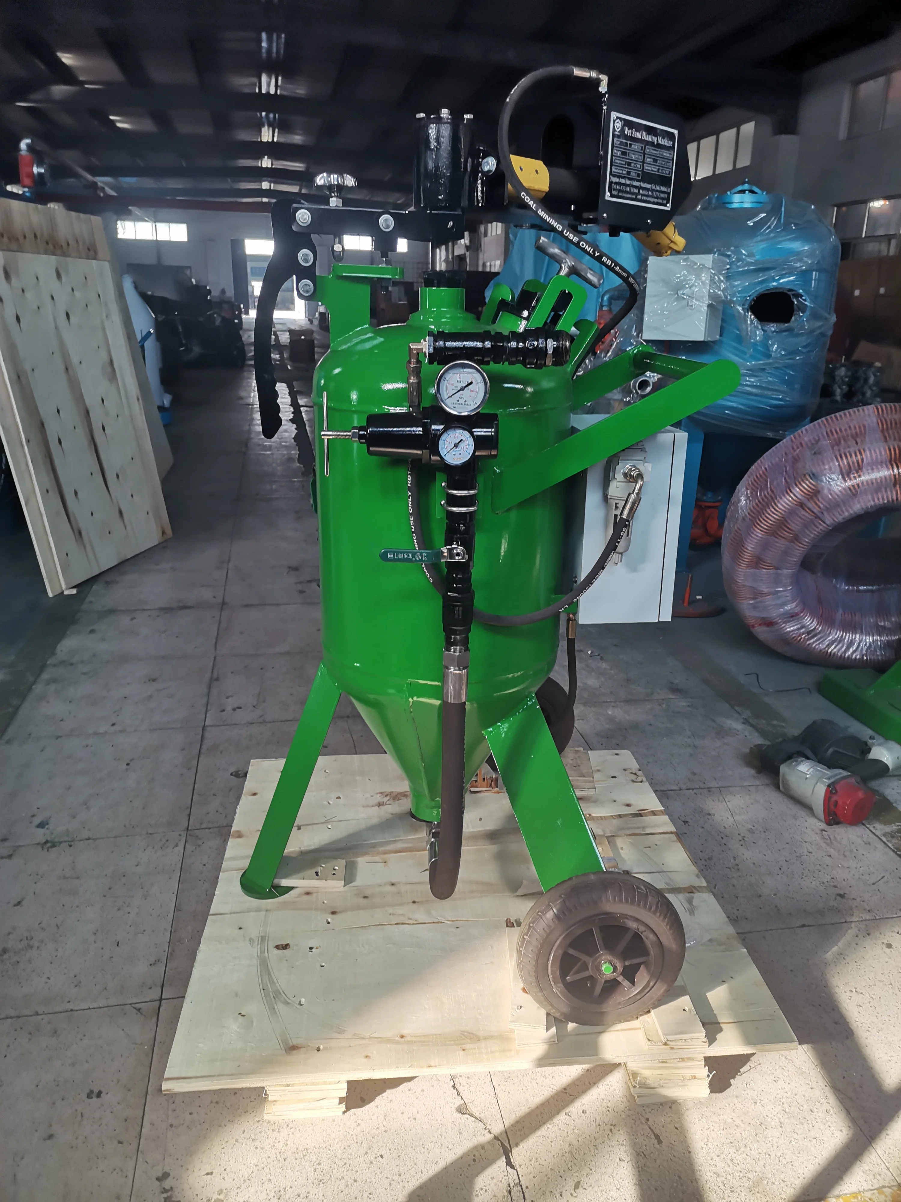 
Portable Wet type Dustless blaster machine 