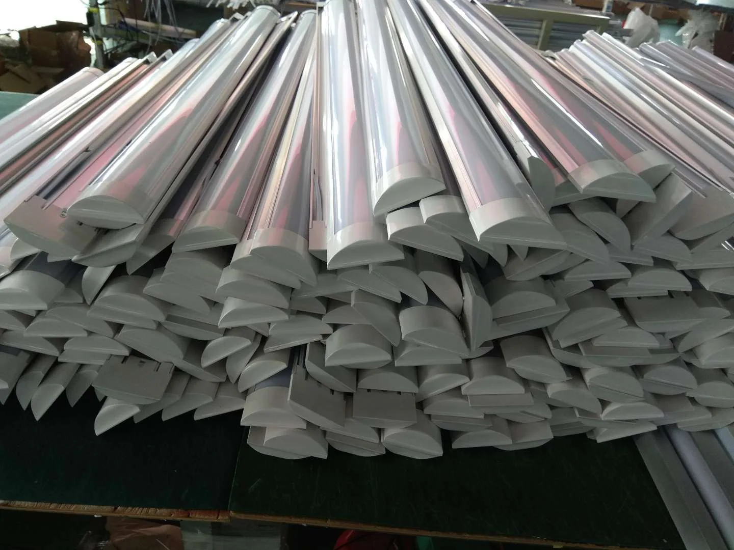 
Wholesale Hot Selling Rotatable 18 Inch Led Tube T8 