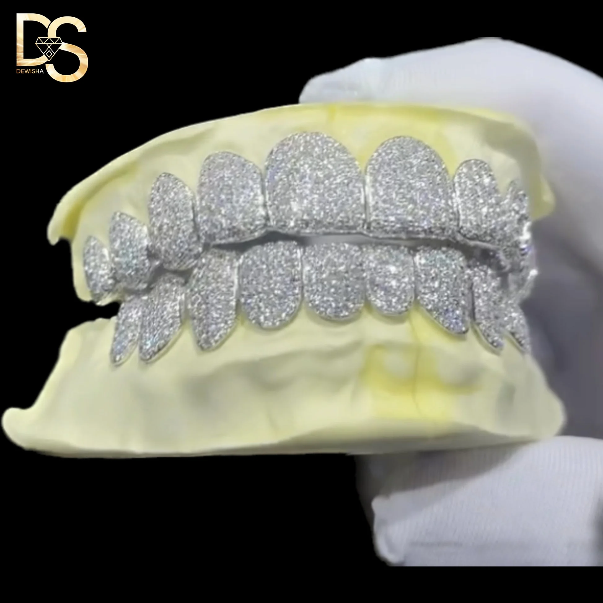 Изготовленный на заказ 10K 14K 18K позолоченный серебряный 925 полный VVS Diamond Moissanite Grillz со льдом в стиле хип-хоп ЗУБЫ Grillz