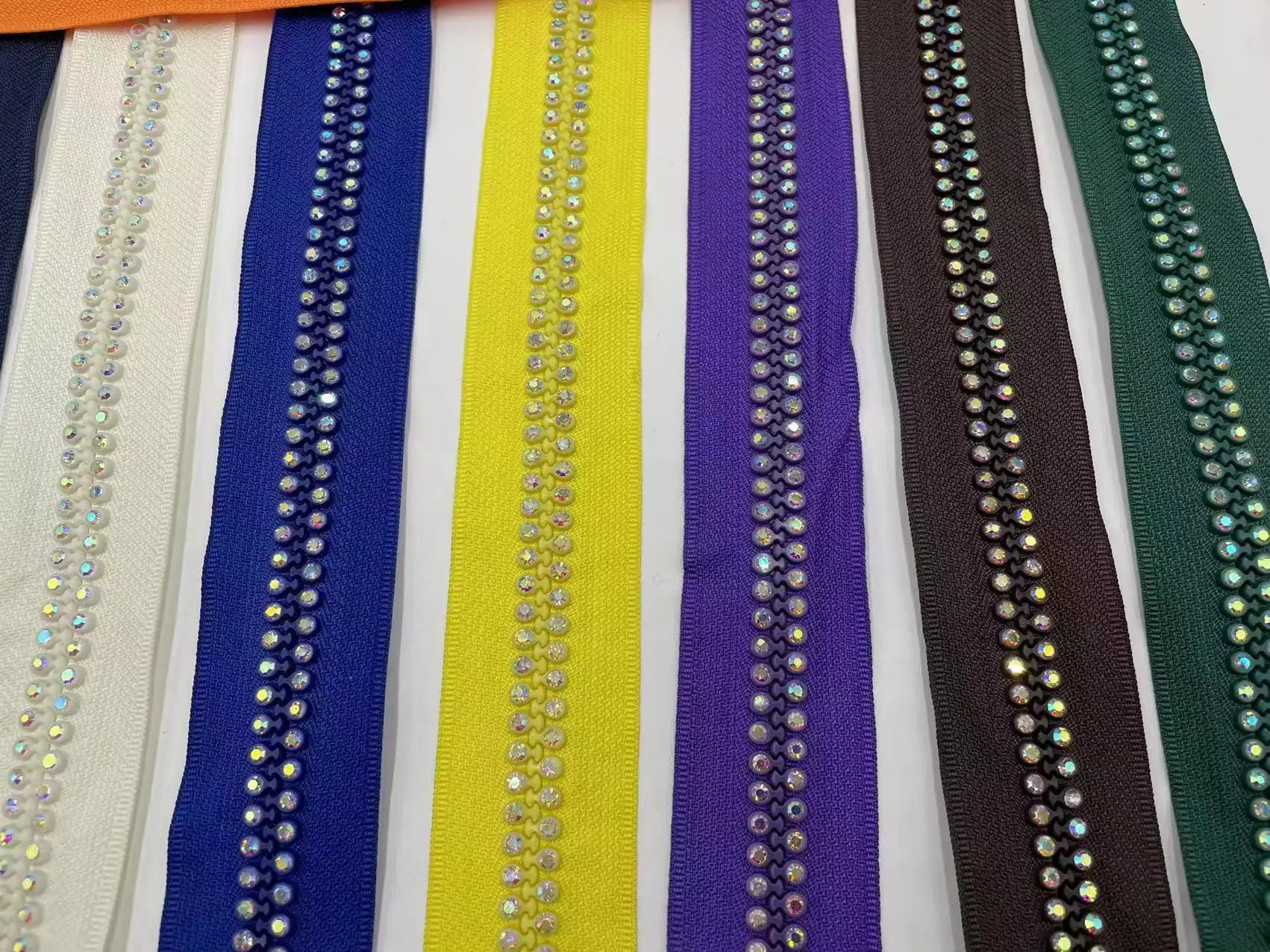High Quality 3#5#10# Rhinestones Zipper Fashion Open-End Colorful Diamond Plastic Resin Zipper