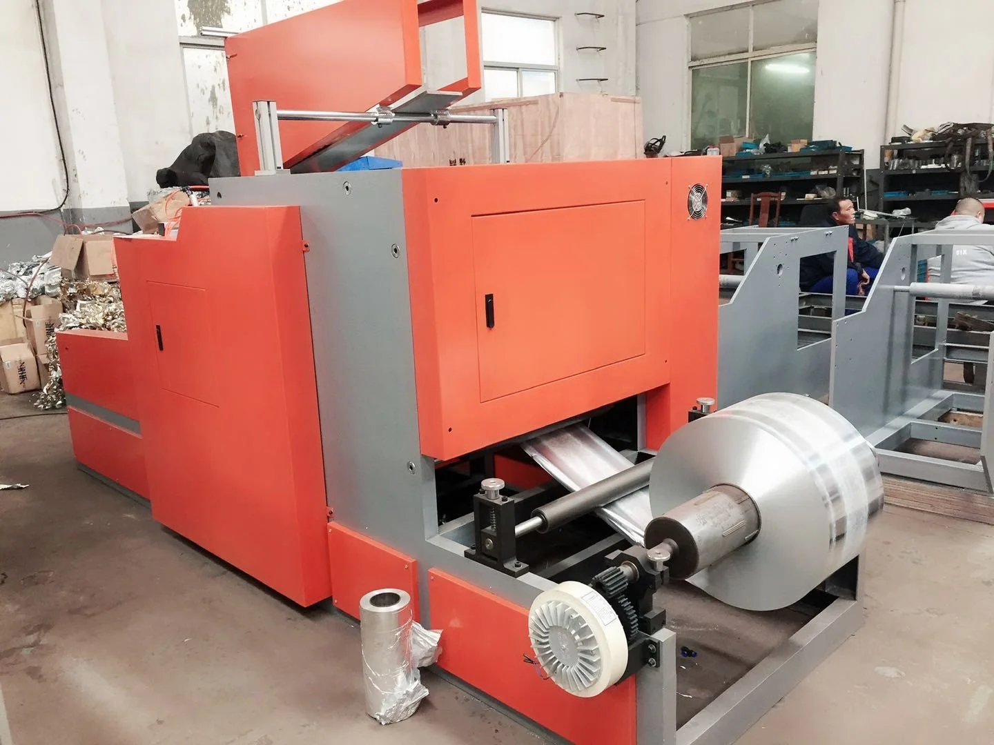 Aluminium foil roll rewinding machine rewinder