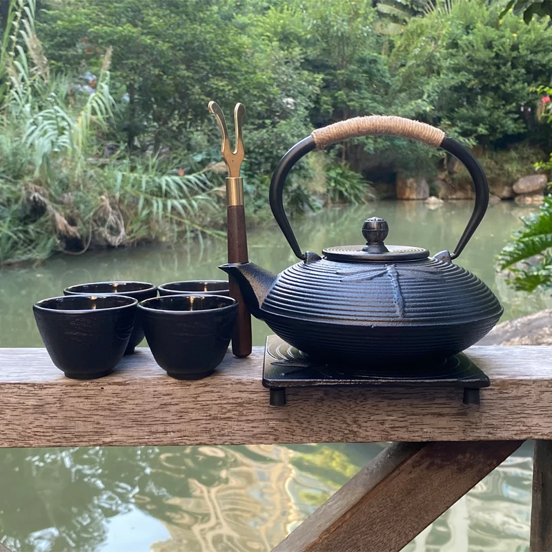 Custom Large Whistling Luxury Dragon Animal Chinese Arabic Brass Heater Deer cast iron Teapot And Cup Set