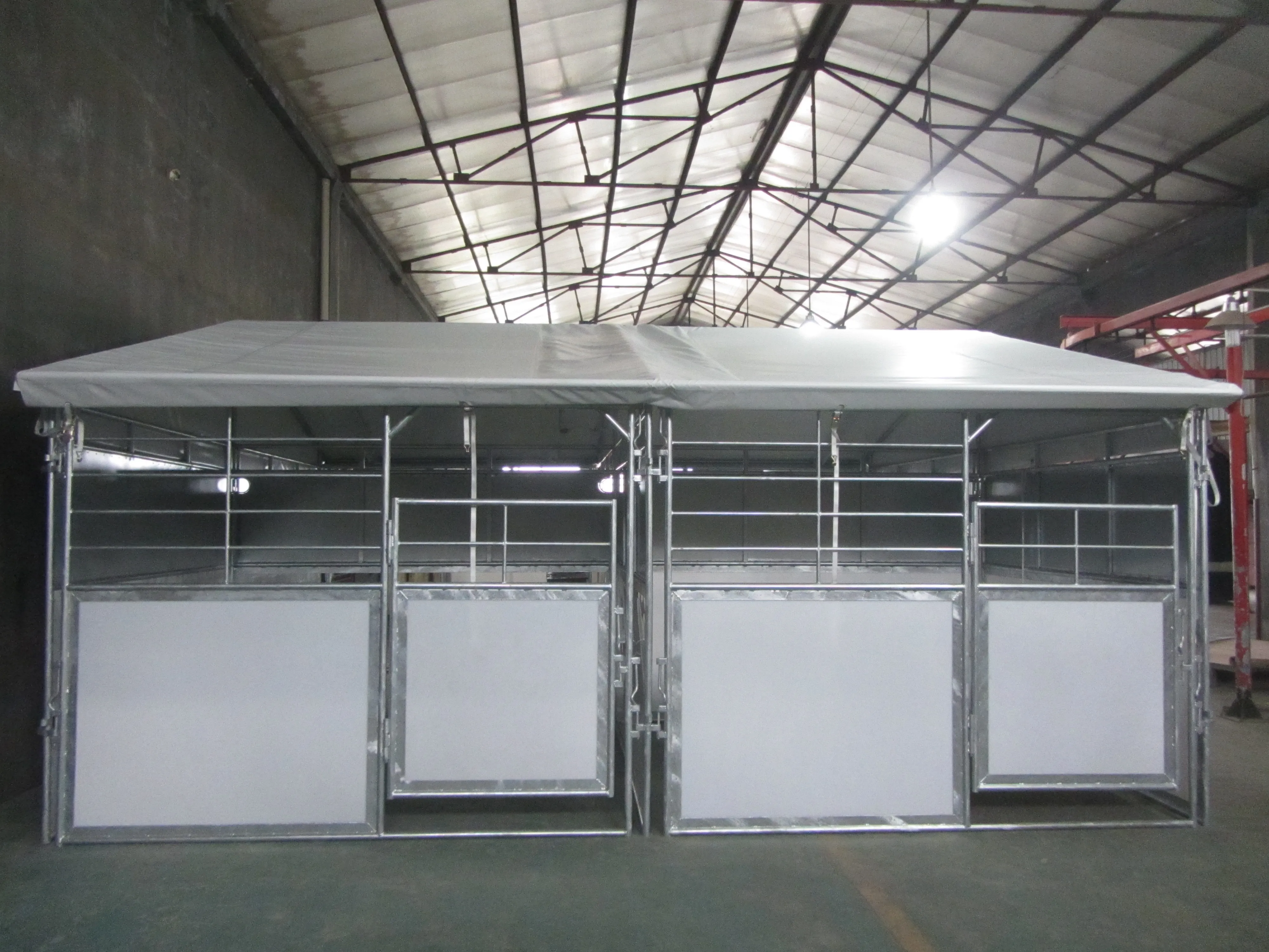 HDPE Portable Outdoor Horse Stable steel horse stall with Roof Temporary Mobile Temporary Mobile Horse Stable