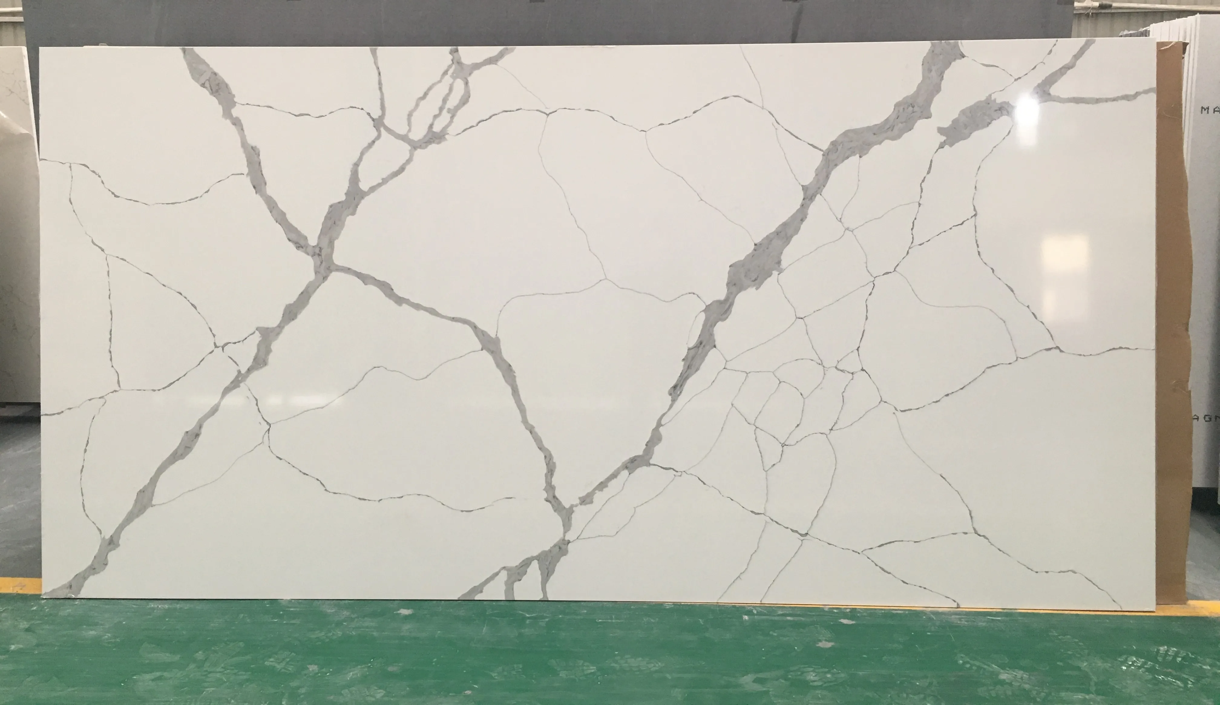 Good Quality New Design Artificial Crystal Quartz Stones With Good Price Polished Quartz Stone Counter Top White Quartz Stone