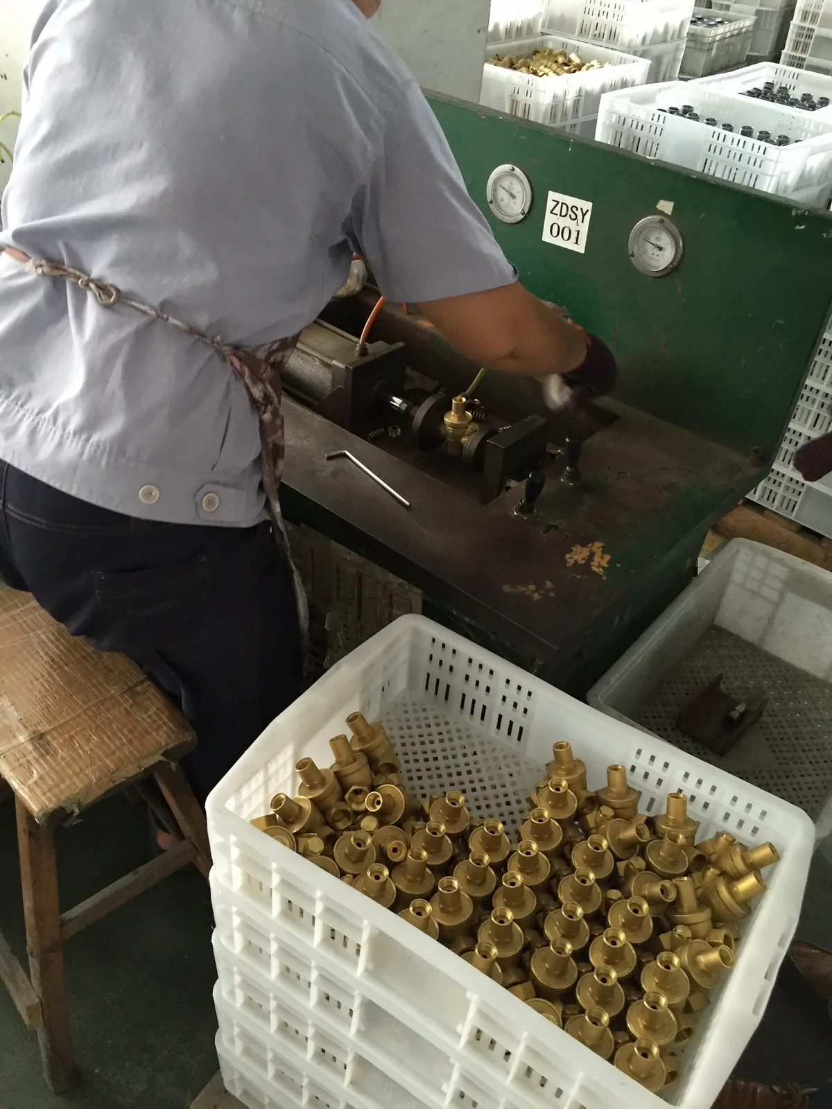 Coupling Connection Angle Brass Lockable Ball Valve