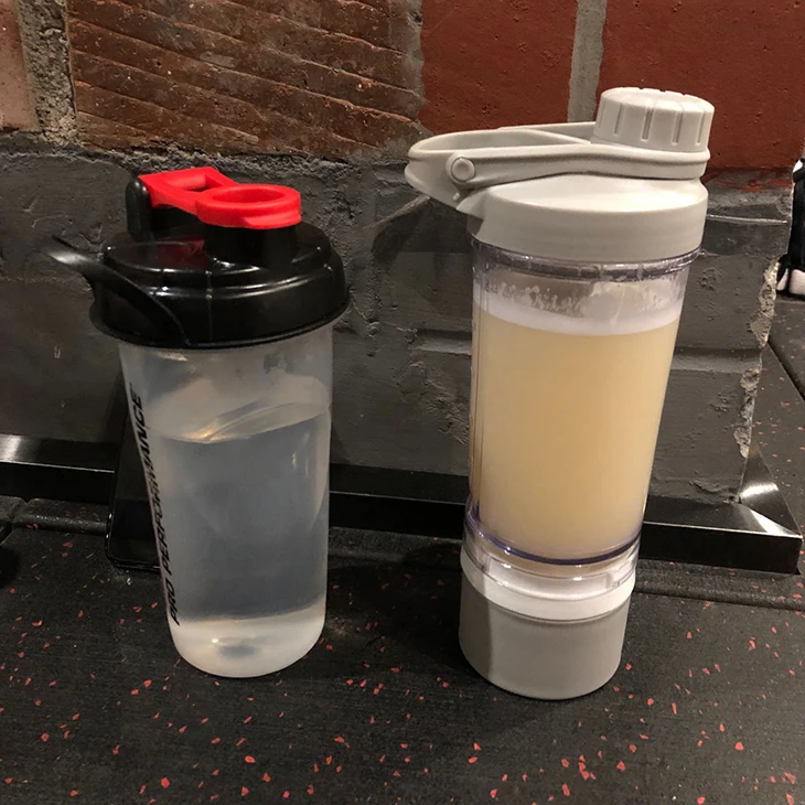 500ml custom Plastic tritan gym sports powder protein shaker drinking water bottle with screw lid storage box