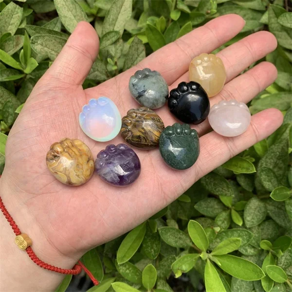 1 Inch Polished Natural Stone Crystal Feet Ornaments Cute Little Carved Desktop Gifts for Children Back to School Season